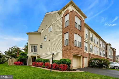 23418 Spice Bush Ter, BRAMBLETON, VA, 20148-7297 | Card Image