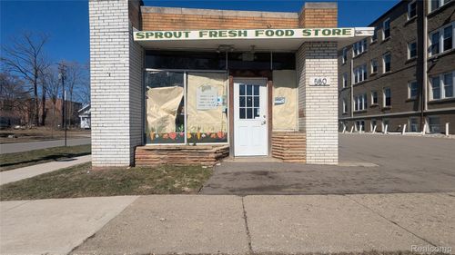 580 W Huron St, Pontiac, MI, 48341-1608 | Card Image