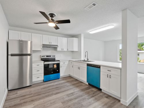 c24-1860 W 500 N, Salt Lake City, UT, 84116-2442 | Card Image