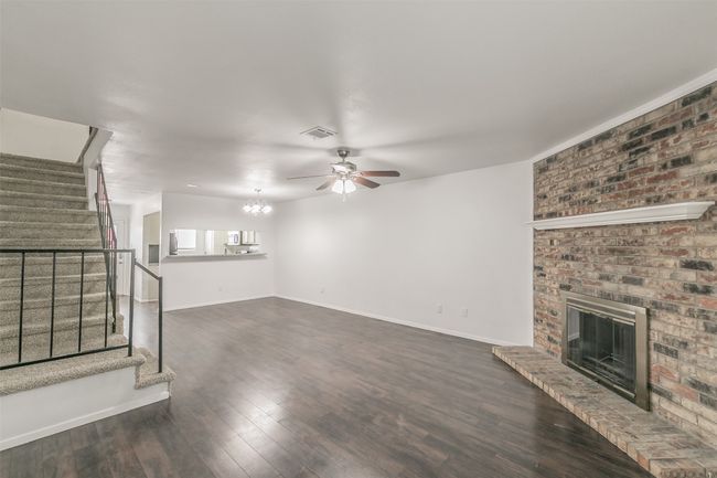 Iving room | Image 10