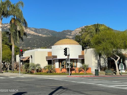 2984 State St, SANTA BARBARA, CA, 93105-3445 | Card Image