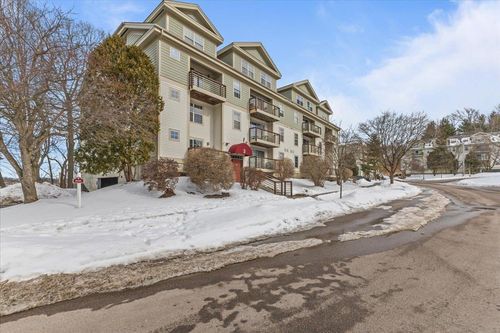 117 Hildred Dr, Burlington, VT, 05401-3690 | Card Image