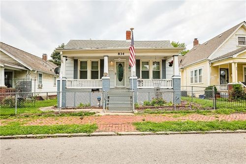 834 S 19th St, Saint Joseph, MO, 64507-1116 | Card Image
