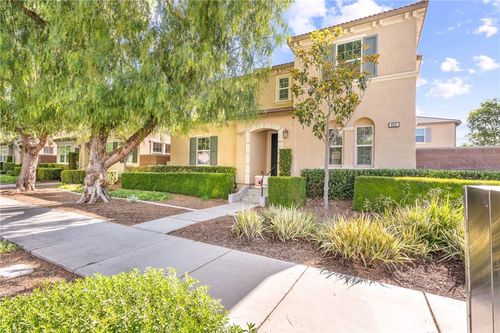 8511 Founders Grove, Chino, CA, 91708 | Card Image