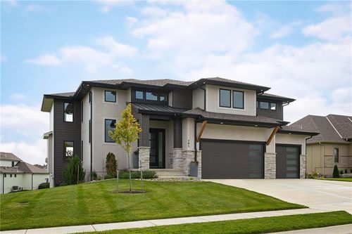 205 Nw Lovins Dr, Lee's Summit, MO, 64081-4300 | Card Image