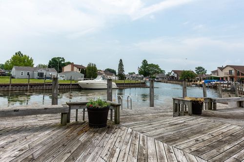 38114 Huron Pointe Dr, Harrison Township, MI, 48045-2833 | Card Image