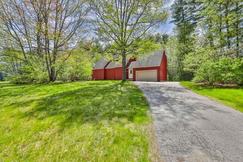21 Saint Laurent Dr, Hudson, NH, 03051-3258 | Card Image