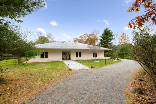 3 Scr Ln, Victor, NY, 14564-9631 | Card Image
