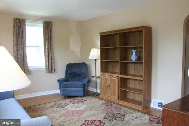 1352 Valley Rd, House other with 4 bedrooms, 2 bathrooms and null parking in WOODLYN PA | Image 7