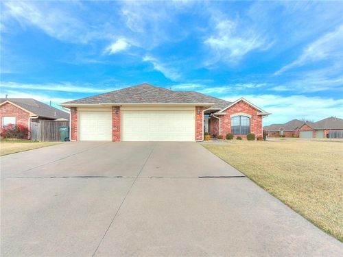 4817 Montrose Drive, Del City, OK, 73115 | Card Image