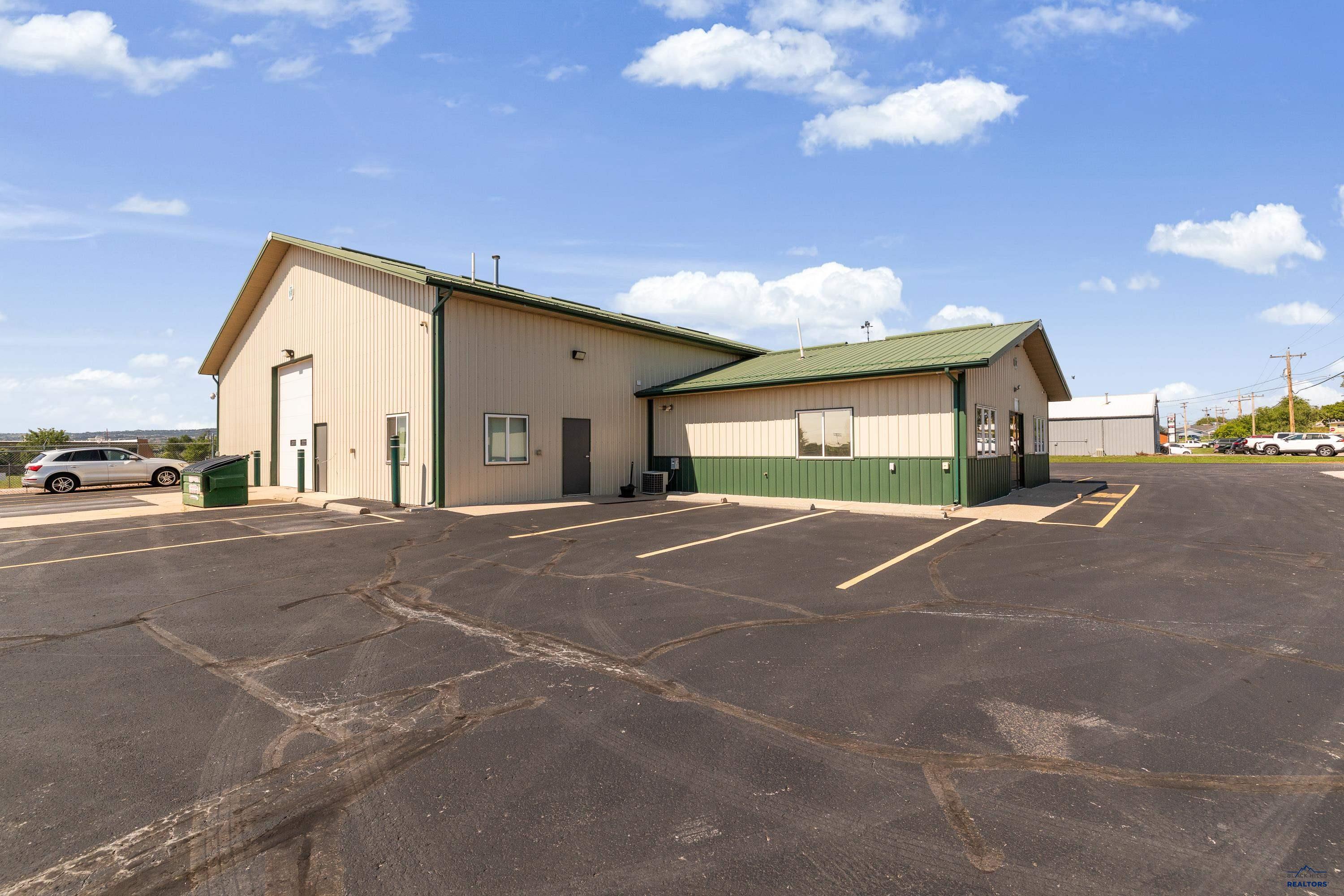 1711 Centre St, Rapid City, SD 57703