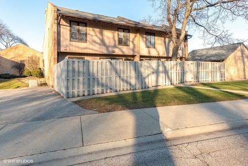 776-776 Concord Ln, Barrington, IL, 60010-4511 | Card Image