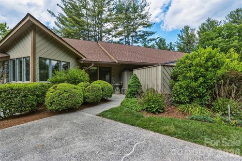 201 Timber Dr, Asheville, NC, 28804-3910 | Card Image
