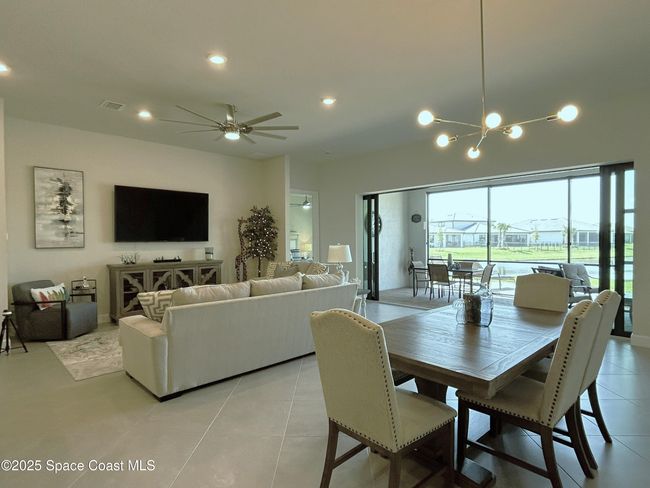 410 Se Vallarta Dr, House other with 3 bedrooms, 3 bathrooms and null parking in Port St. Lucie FL | Image 21