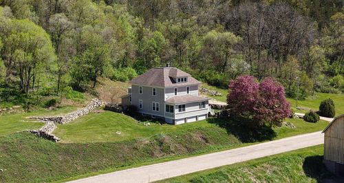 51888 Johnstown Road, UTICA, WI, 54655 | Card Image