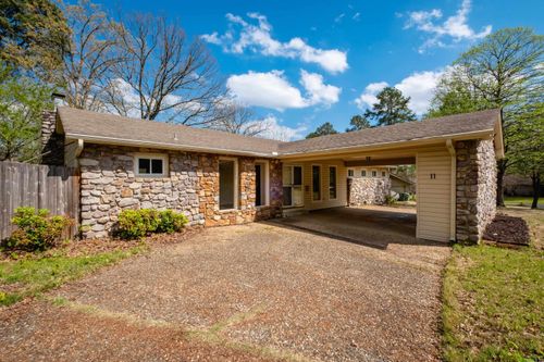 11 Crownpoint Road, Little Rock, AR, 72227 | Card Image