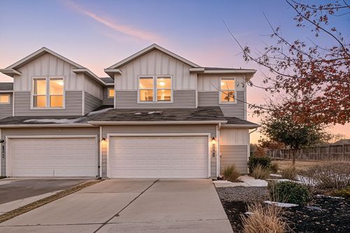 1501 Roseburg Dr, Austin, TX, 78754-1500 | Card Image