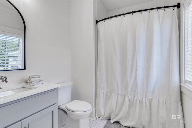 Bathroom | Image 16
