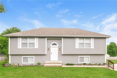 17417 Montgall Dr, Belton, MO, 64012-2849 | Card Image