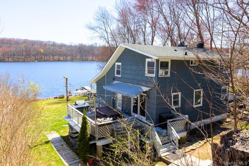451 E Main St, Jefferson Valley, NY, 10535-1601 | Card Image