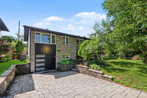 1034 Walkley Rd, Ottawa, ON, K1V6R2 | Card Image