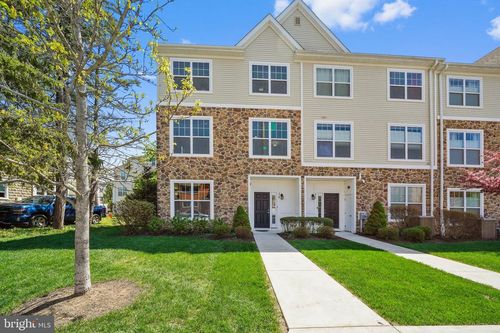 318 E Barnard St, WEST CHESTER, PA, 19382-3114 | Card Image