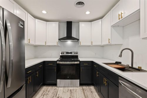 apt-11-909 Silber Rd, Houston, TX, 77024-3628 | Card Image