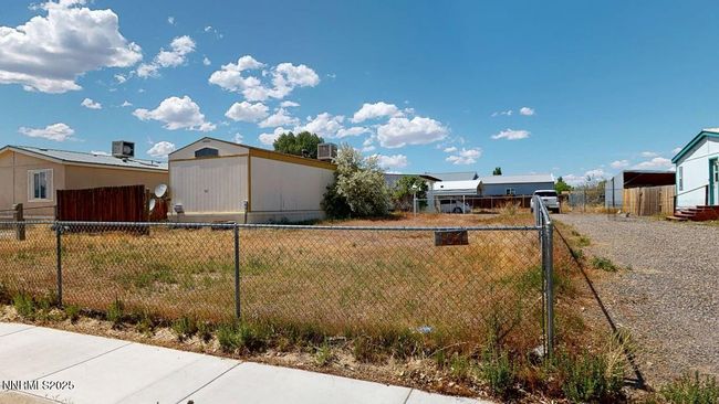 107 17 Th St, House other with 2 bedrooms, 2 bathrooms and 5 parking in Battle Mountain NV | Image 4