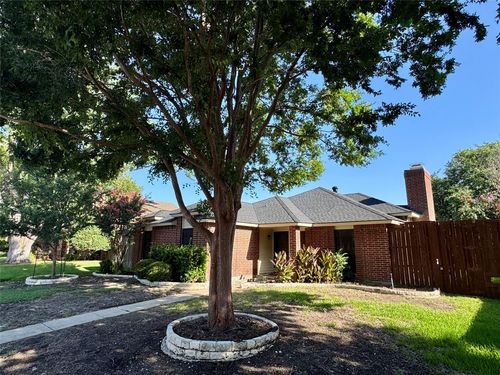 979 Mauve Drive, Lewisville, TX, 75067 | Card Image