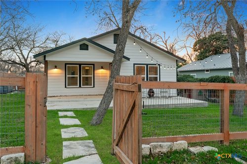 1428 Lee St, New Braunfels, TX, 78130-6361 | Card Image