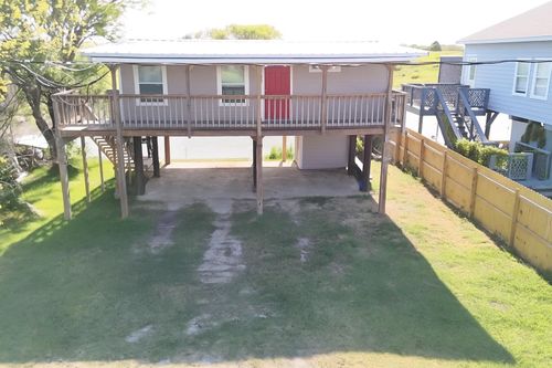 219 Leeward Way, Freeport, TX, 77541-9694 | Card Image