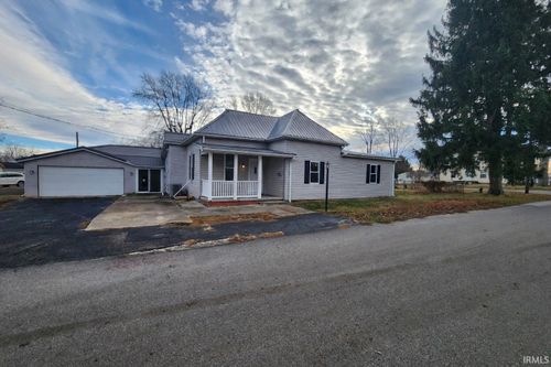 1584 Snyder St, Wabash, IN, 46992-3743 | Card Image