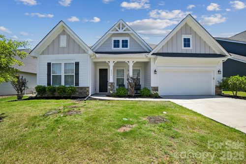 8096 Woodline Ln, Denver, NC, 28037-9229 | Card Image
