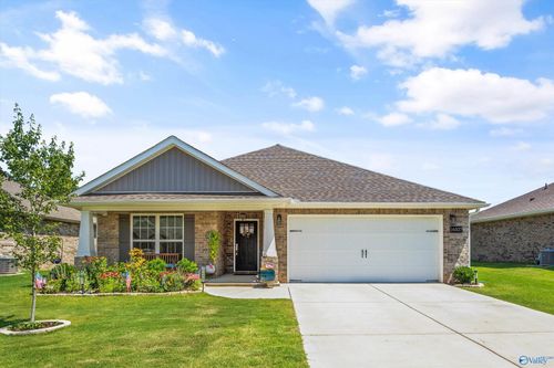 16527 Demi Dr, Athens, AL, 35613-6171 | Card Image