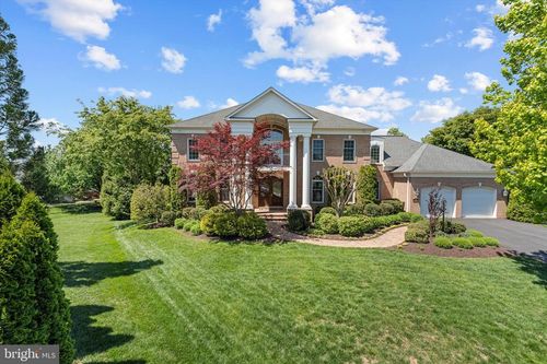 8382 Pedigrue Ct, GAINESVILLE, VA, 20155-3240 | Card Image