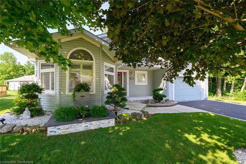 106 Bushmill Cir, Freelton, ON, L8B1A5 | Card Image