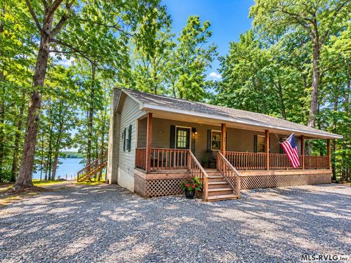 994 Strawberry Ln, Buffalo Junction, VA, 24529-3806 | Card Image