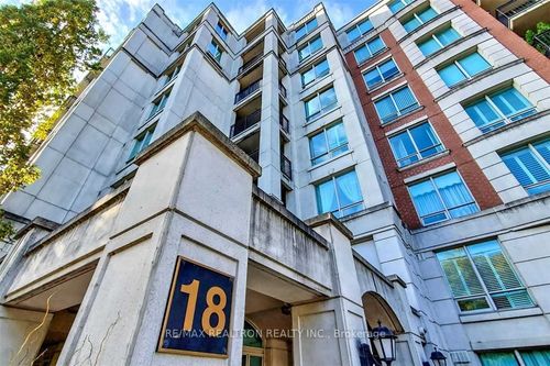 211-18 William Carson Cres, North York, ON, M2P2G6 | Card Image