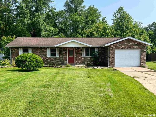 20 Suburban Dr, Murphysboro, IL, 62966-2938 | Card Image