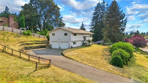 1875 Ne Bentley Dr, Bremerton, WA, 98311-3708 | Card Image