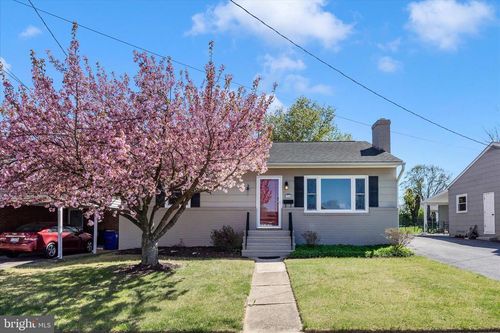 504 Valley St, FREDERICK, MD, 21701-6254 | Card Image