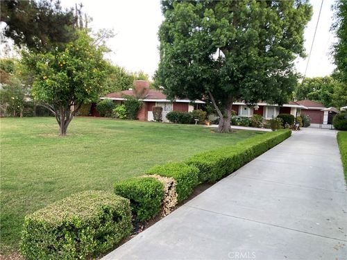 23540 Collins, Woodland Hills, CA, 91367 | Card Image