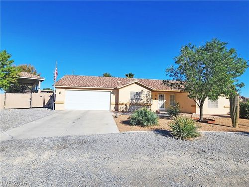 380 Round Up Ct, Pahrump, NV, 89048-0843 | Card Image