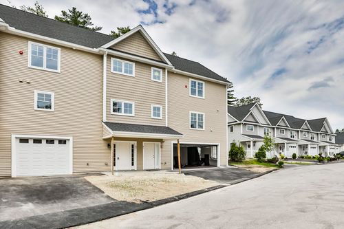 2-63 Centerwood Way, Manchester, NH, 03102-8470 | Card Image