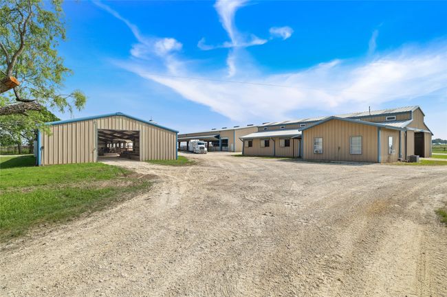 10400 Fm 916, Home with 3 bedrooms, 2 bathrooms and null parking in Grandview TX | Image 23