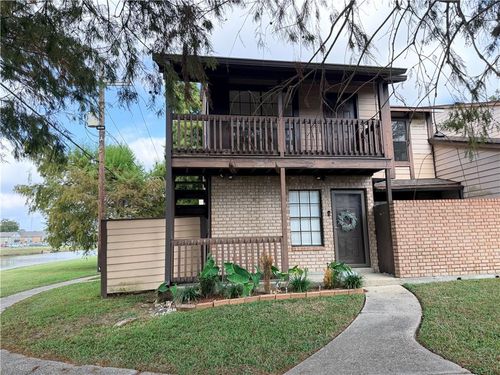 119-714 Fairfax Dr, Gretna, LA, 70056-4657 | Card Image