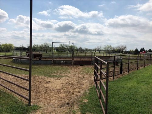 1019 & 1000 Spring Hill Road, Aubrey, TX, 76227 | Card Image