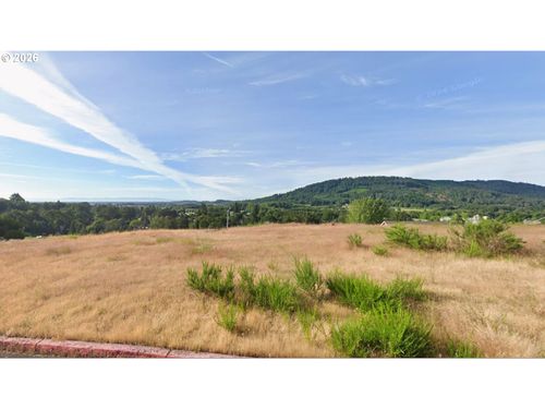 556 Starlight Way, Philomath, OR, 97370-4103 | Card Image