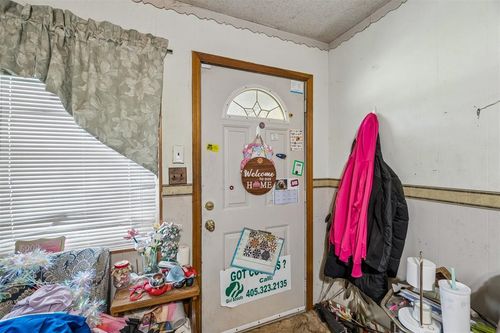 2012 W Logan Ave, Guthrie, OK, 73044-2111 | Card Image