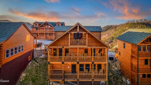 1440 Eagle Cloud Way, Sevierville, TN, 37862-7723 | Card Image